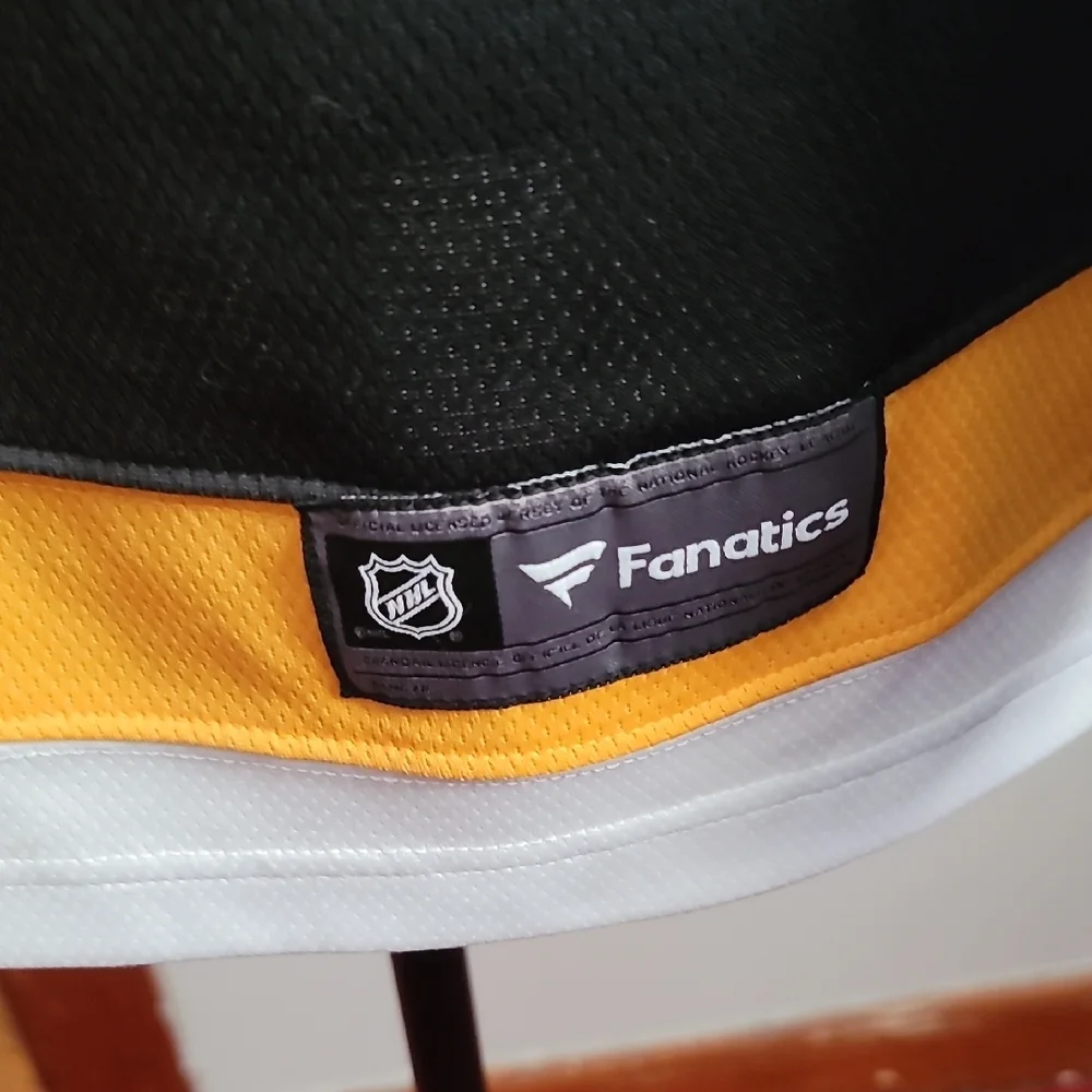 Fanatics NHL Boston Bruins Women's Jersey - Picture 7 of 10